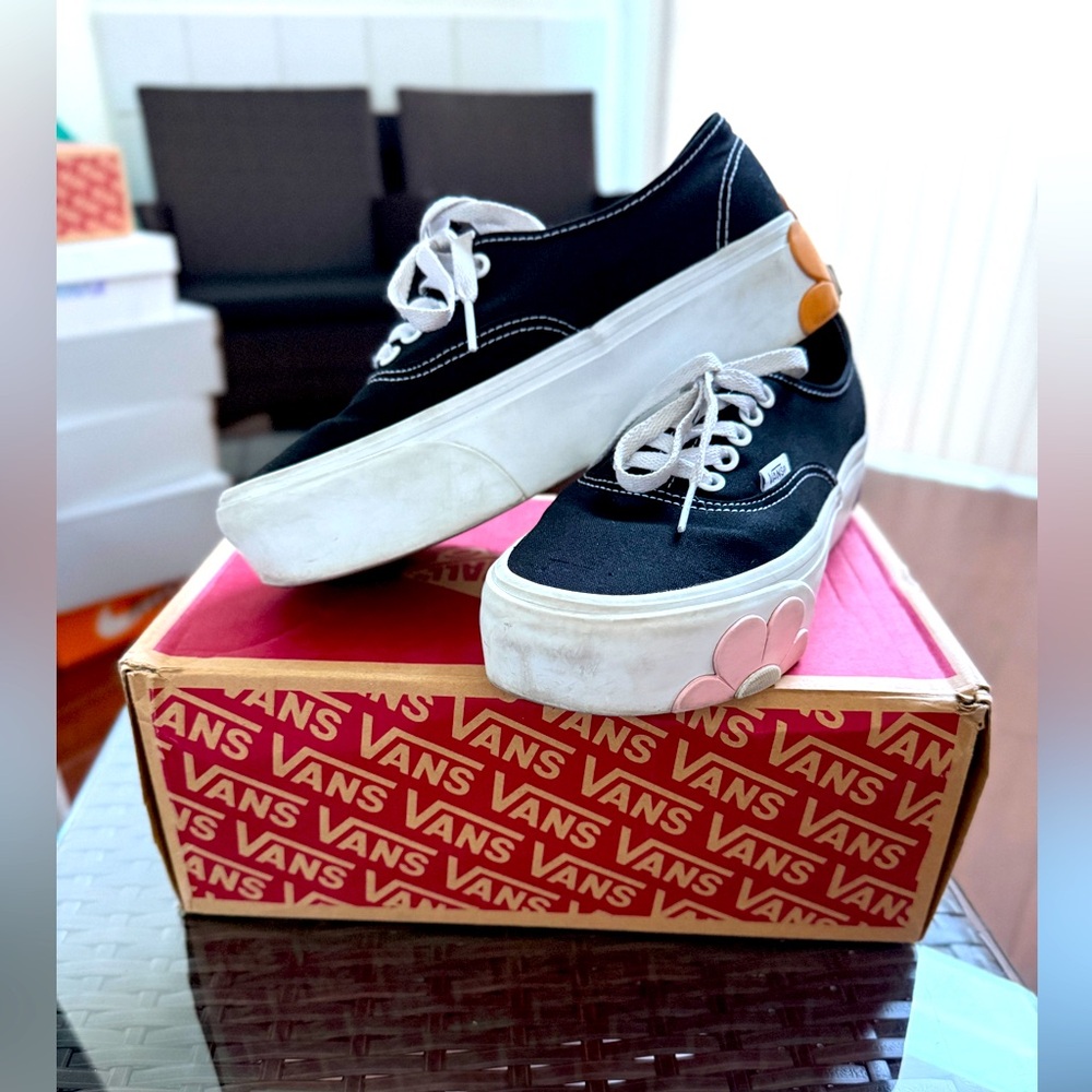 Vans Black with Multicolor Floral Women's Sneakers - Picture 3 of 4